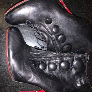 Authentic Christian Louboutin Red bottoms 38 1/2